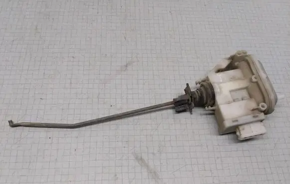 Volkswagen PASSAT B4 Central locking motor 