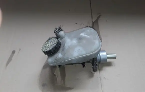 Citroen Berlingo Master brake cylinder 234311A