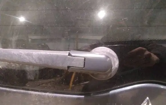 Mitsubishi Grandis Rear window wiper motor 