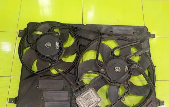 Land Rover Freelander 2 - LR2 Fan set 6G918C607BD