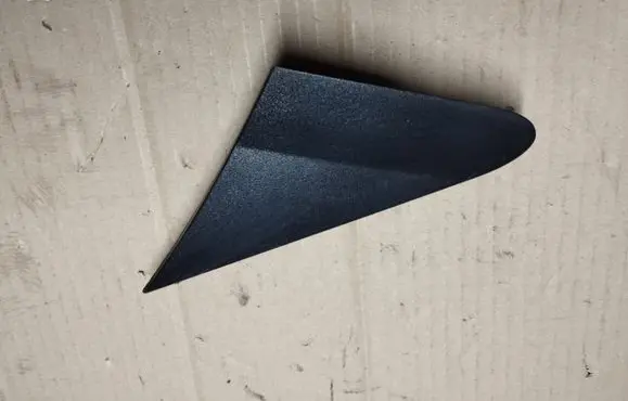 Fender trim (molding)