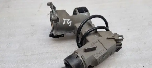 Volkswagen Transporter - Caravelle T4 Ignition lock 701905851