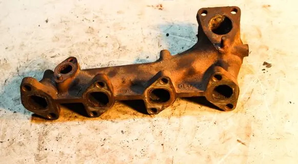 Toyota Avensis T250 Exhaust manifold 27030