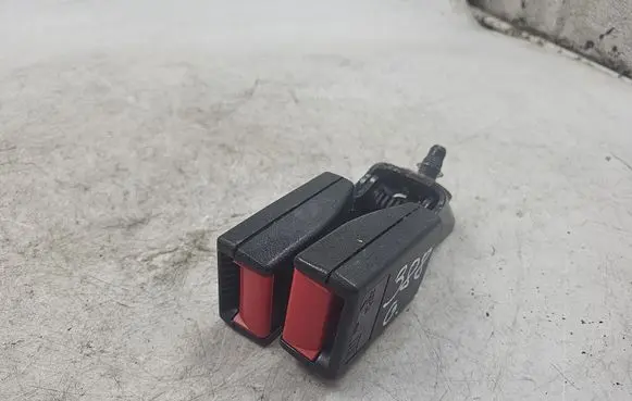 Opel Zafira A Rear seatbelt buckle 
