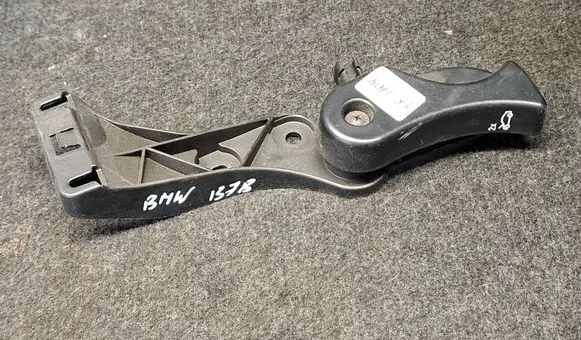 BMW 1 F20 F21 Engine bonnet (hood) release handle 7326365 17365810