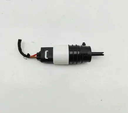 BMW X5 G05 Windscreen/windshield washer pump 8736998