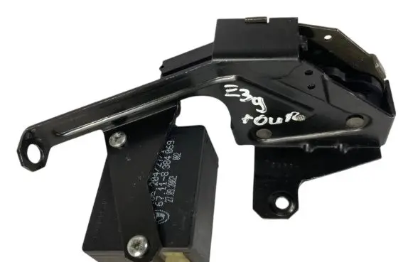 BMW 5 E39 Tailgate window lock/catch/latch 8238469 51248238469 8384069