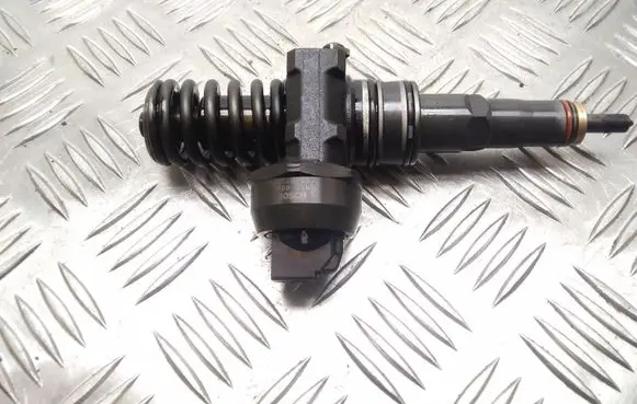 Fuel injector