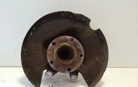 Rear wheel hub