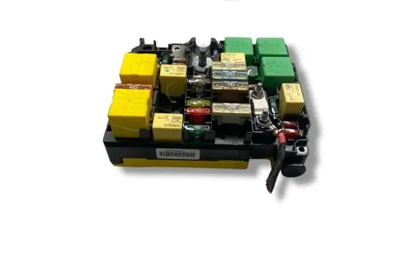 Peugeot 208 Fuse box set 452585204 MATR5913 TESTLA10