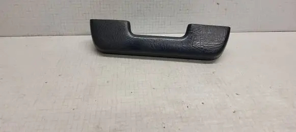 Audi 80 90 B3 Front door interior handle trim 811867173