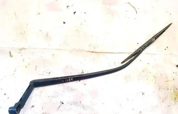 Mazda CX-7 Front wiper blade arm