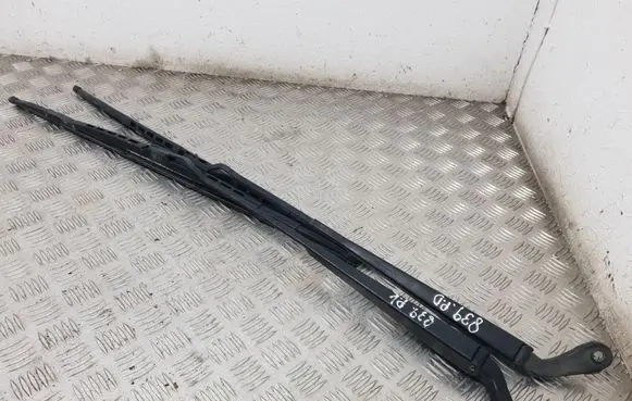 Chrysler Voyager Windshield/front glass wiper blade 4717364B 23109769