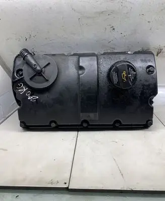 Volkswagen PASSAT B6 Rocker cam cover 038103475Q