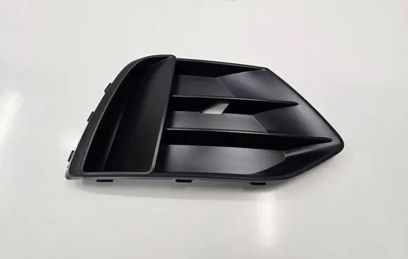 Audi Q3 F3 Front bumper lower grill 83A807682