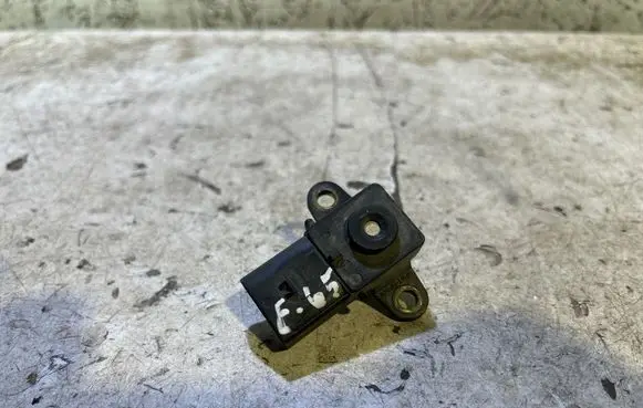 BMW 7 E65 E66 Air pressure sensor 7542623 071004 6PD7400