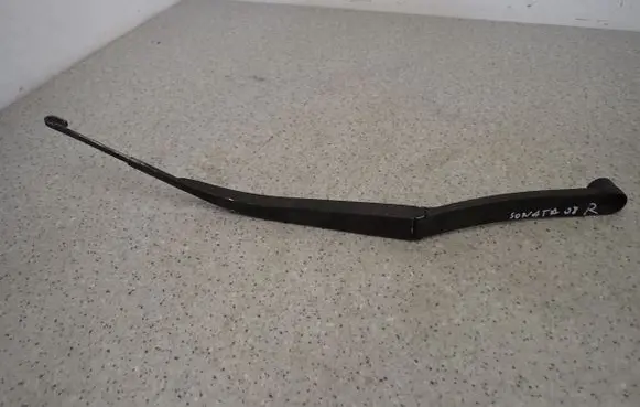 Hyundai Sonata Front wiper blade arm 