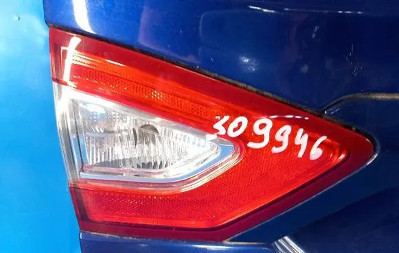 Ford Fusion II Boot/trunk interior light DS7Z13405A