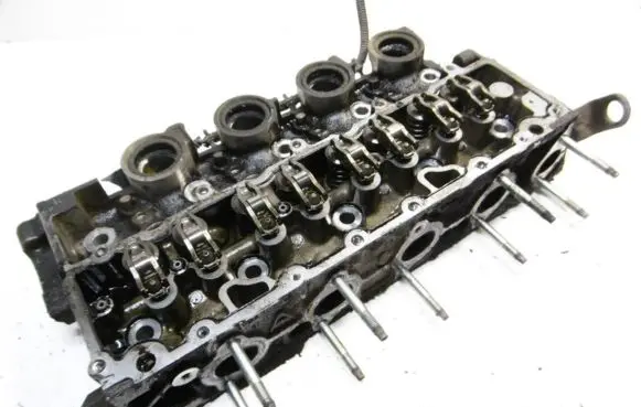 Peugeot 206 CC Engine head 9643477110