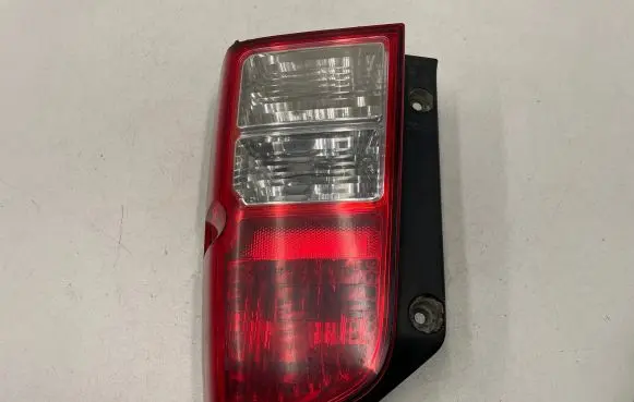 Nissan Pathfinder R51 Rear/tail lights 22016550