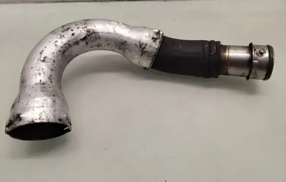 Volkswagen Transporter - Caravelle T5 Intercooler hose/pipe 