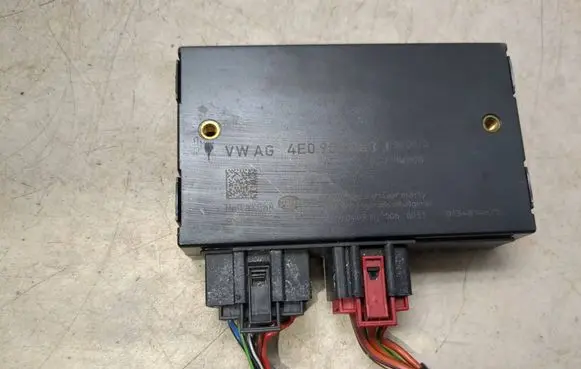 Audi Q7 4L Tow bar trailer control unit/module 4E0907383J 2A001001