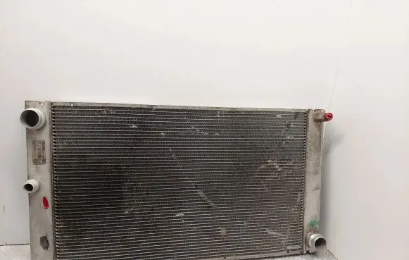 BMW 5 E60 E61 Coolant radiator 7795878 E9990000
