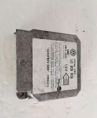 Volkswagen Golf IV Airbag control unit/module 1J0909609