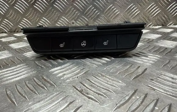 KIA Sportage Seat heating switch 93300D9041WK 4A920H1000 S04K000180