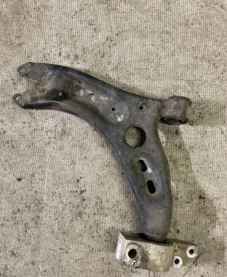 Volkswagen Golf VI Front lower control arm/wishbone 1K0407151BC