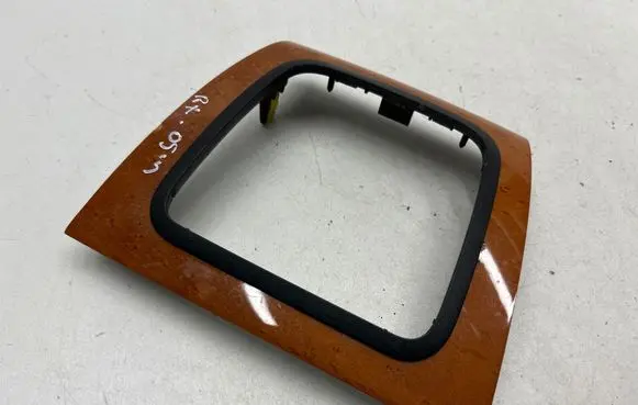 Lexus RX 300 Gear shifter surround trim plastic 5884348010 5882148030 GN3410040370