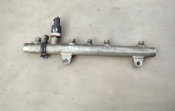 Renault Laguna II Fuel main line pipe 0445214015 7700111013