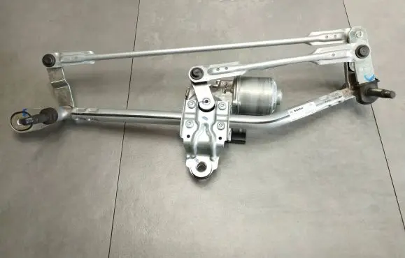 Audi A3 8Y Front wiper linkage and motor 8Y1955023B