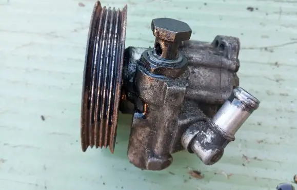 Audi A6 S6 C5 4B Power steering pump 8D0145177D