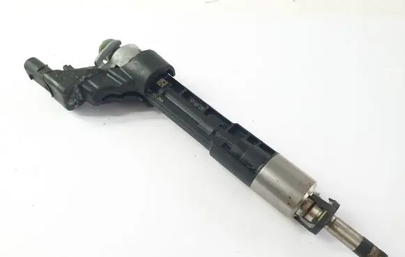 Porsche Panamera (971) Fuel injector 06M906036L 0261500266