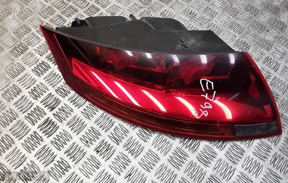Audi TT Mk1 Rear/tail lights 8j0945095c