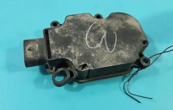 Tesla Model S A/C air flow flap actuator/motor A24011023112 IMPRK1414018