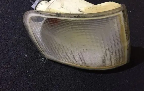 Ford Fiesta Front indicator light 084311523