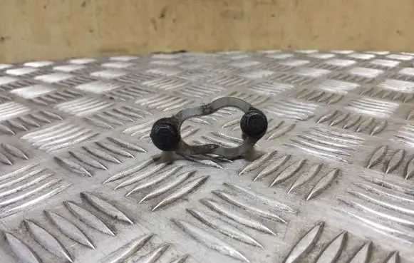 Volvo XC90 Fuel Injector clamp holder