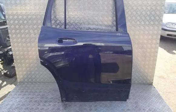 Mercedes-Benz EQB Rear door 