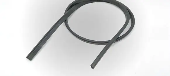 Toyota Avensis T250 Engine compartment rubber 