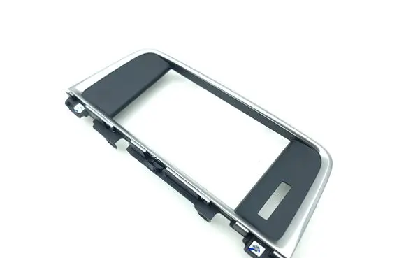 Radio/GPS head unit trim