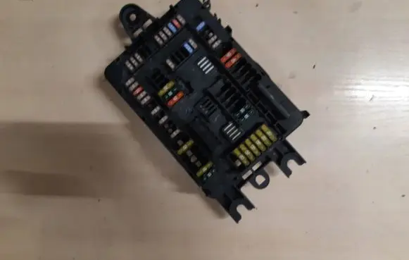 BMW 1 F20 F21 Fuse module 926111103