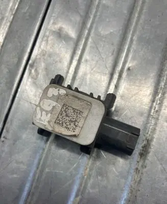 BMW 3 E92 E93 Airbag deployment crash/impact sensor 9244144 170113 003645