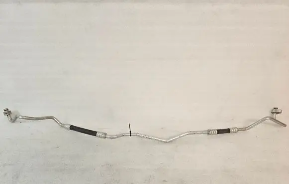 Engine coolant pipe/hose