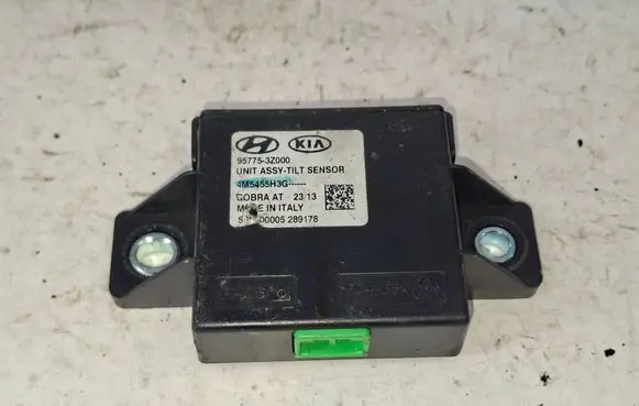 Hyundai i40 Yaw turn rate sensor 957753Z000 4M5455H3G 00005289178
