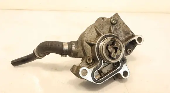 Skoda Fabia Mk1 (6Y) Vacuum pump