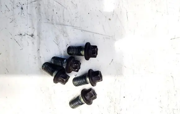 Opel Vectra B Nuts/bolts 