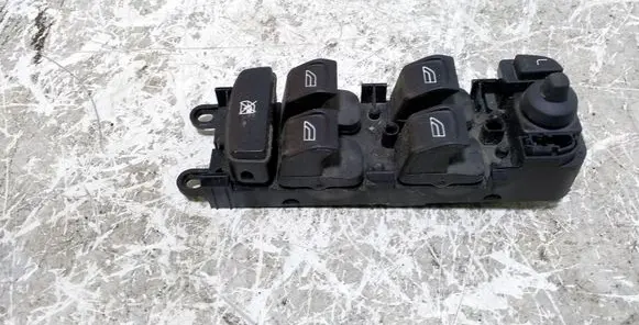 Volvo V70 Electric window control switch 30773269