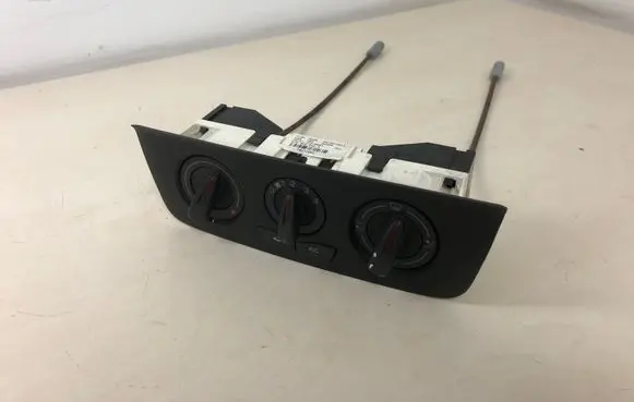 Seat Ibiza IV (6J,6P) Climate control unit 6J0820045A